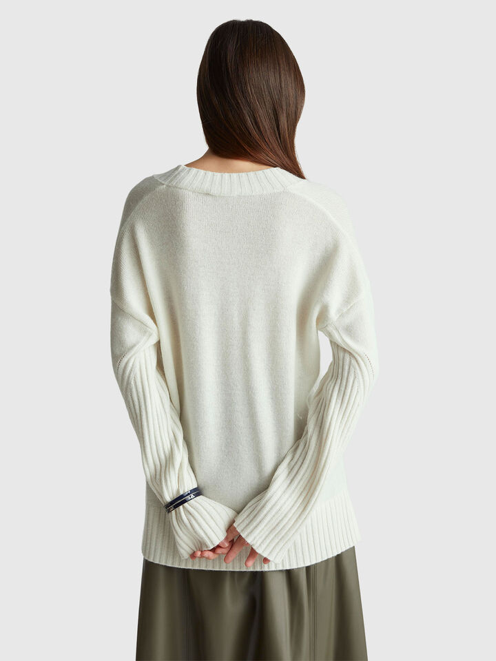 V NECK SWEATER L/S Women image number 2